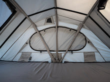 Load image into Gallery viewer, SMRT softshell rooftop tent, inside view