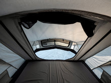 Load image into Gallery viewer, SMRT softshell rooftop tent, mattress